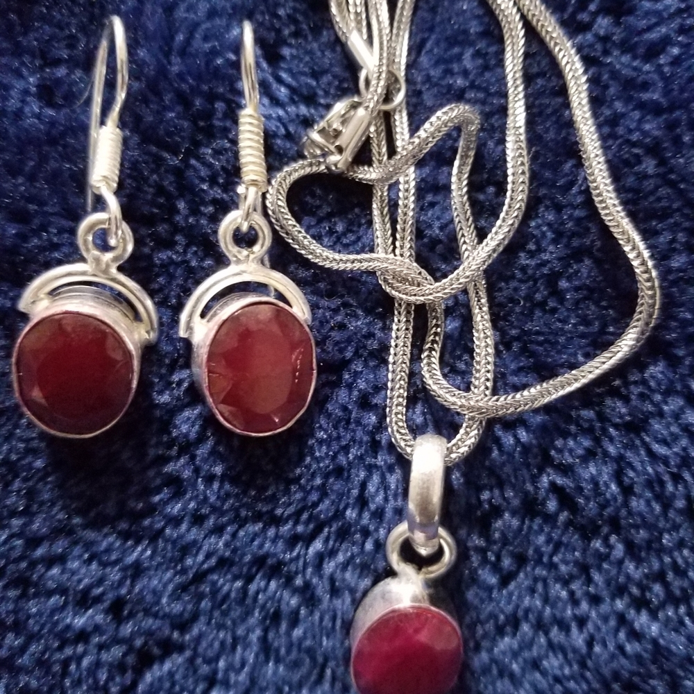 Necklace set - Picture 8 of 8